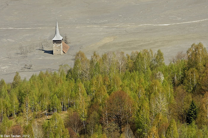 36Biserica_oamenilor